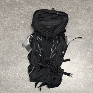 Osprey Mens Talon 36 liter stealth black Large/XL NWT